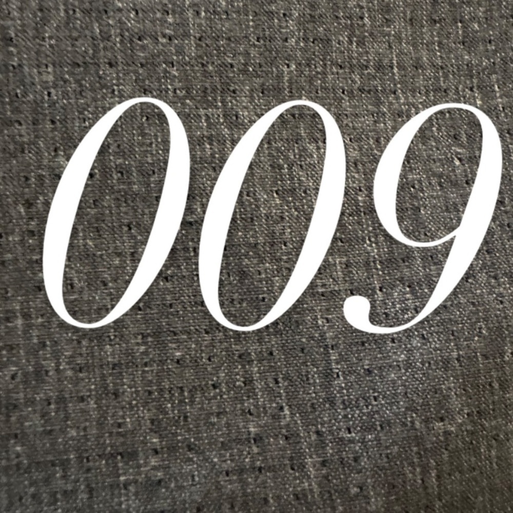 Chic Black and White Patterned Maxi Dress - Picture 12 of 12